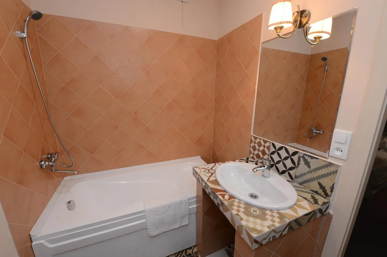 Caravan Villa Tbilisi 0*,