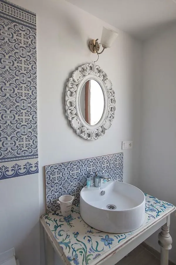 Caravan Villa Tbilisi 0*,  Georgia